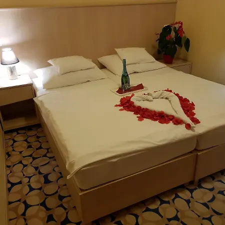 Admiralis Panzio Nocleg ze śniadaniem Hajdúszoboszló